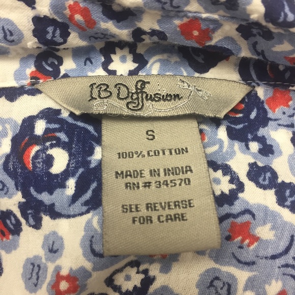 IB Diffusion Floral, Textured Blouse - Picture 5 of 6